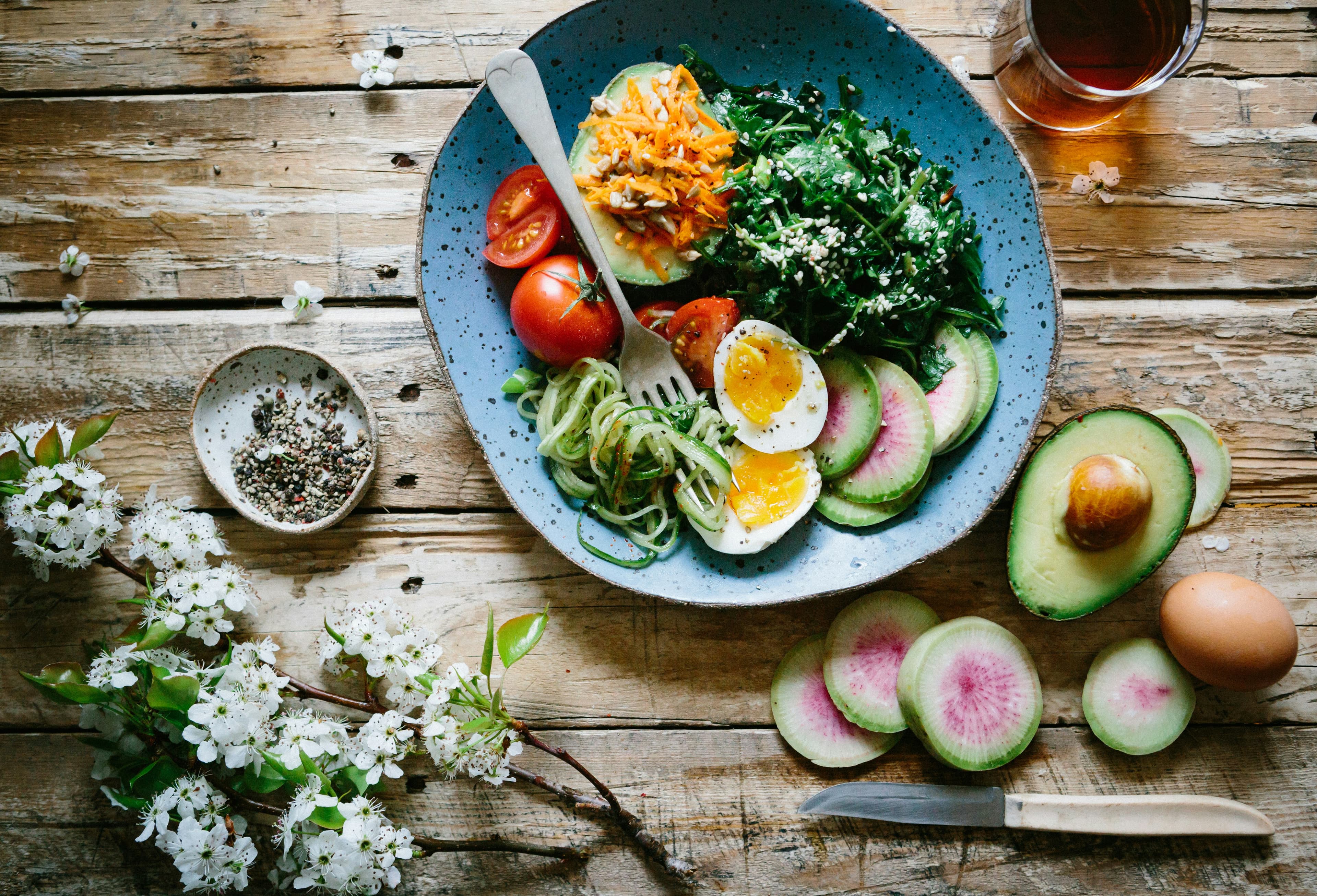 Alimentação e saúde bucal: o que comer para proteger seu sorriso